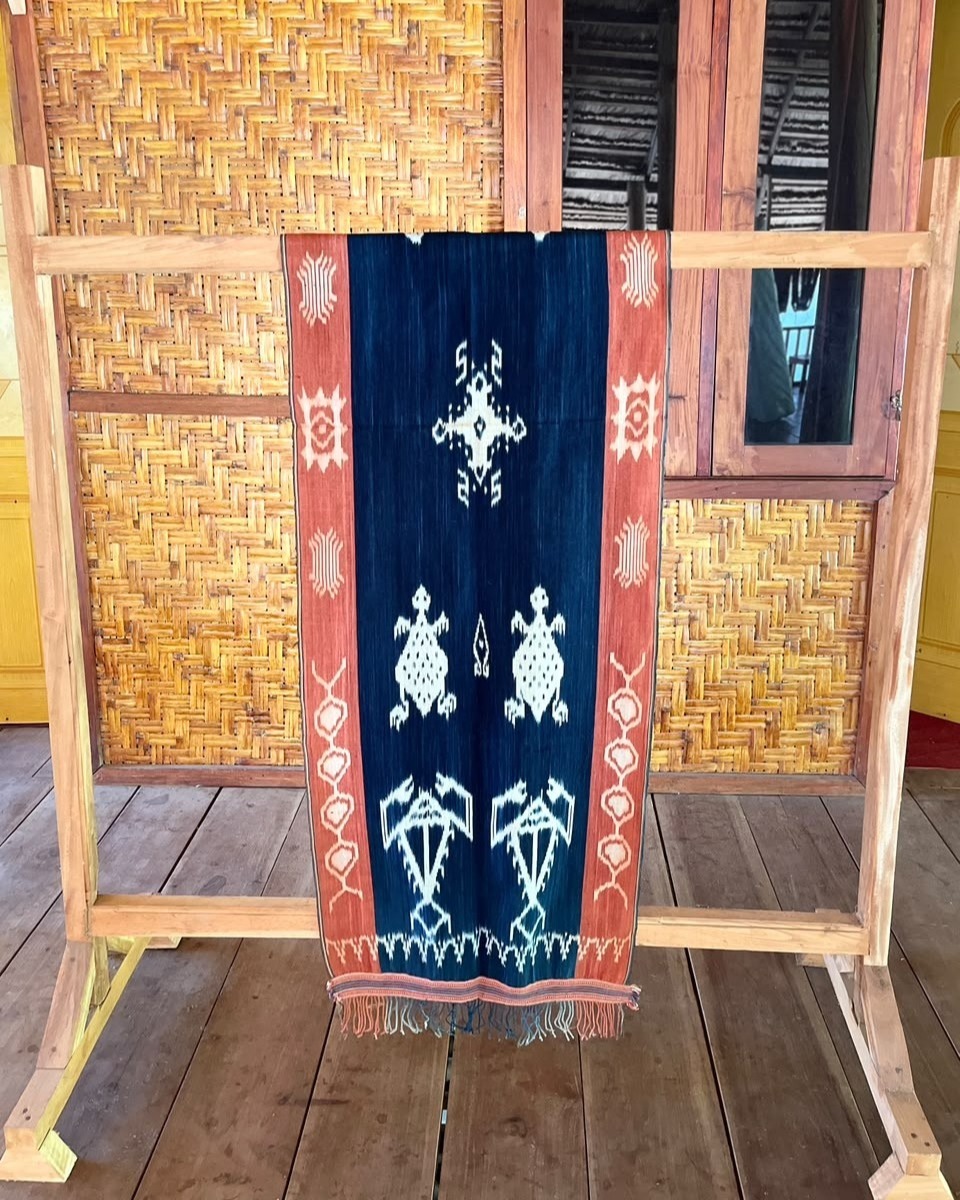 Kain Kombinasi Kawuru Kombu Motif Kura-Kura & Udang